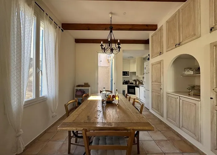 Grande Maison Avec Vue Et Jacuzzi Au Coeur De